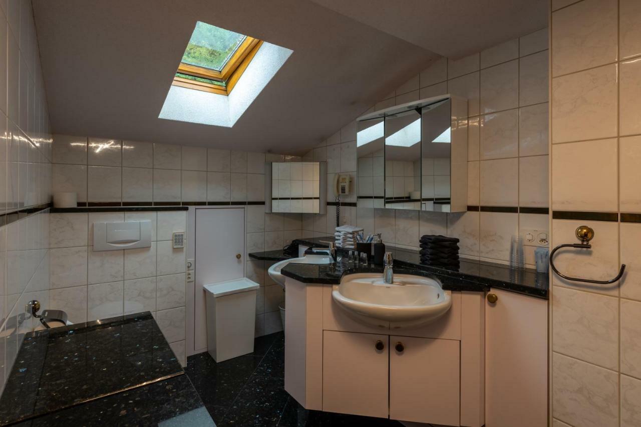 Landgasthof Farnsburg Ormalingen エクステリア 写真