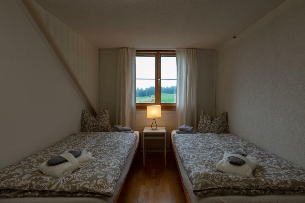 Landgasthof Farnsburg Ormalingen エクステリア 写真